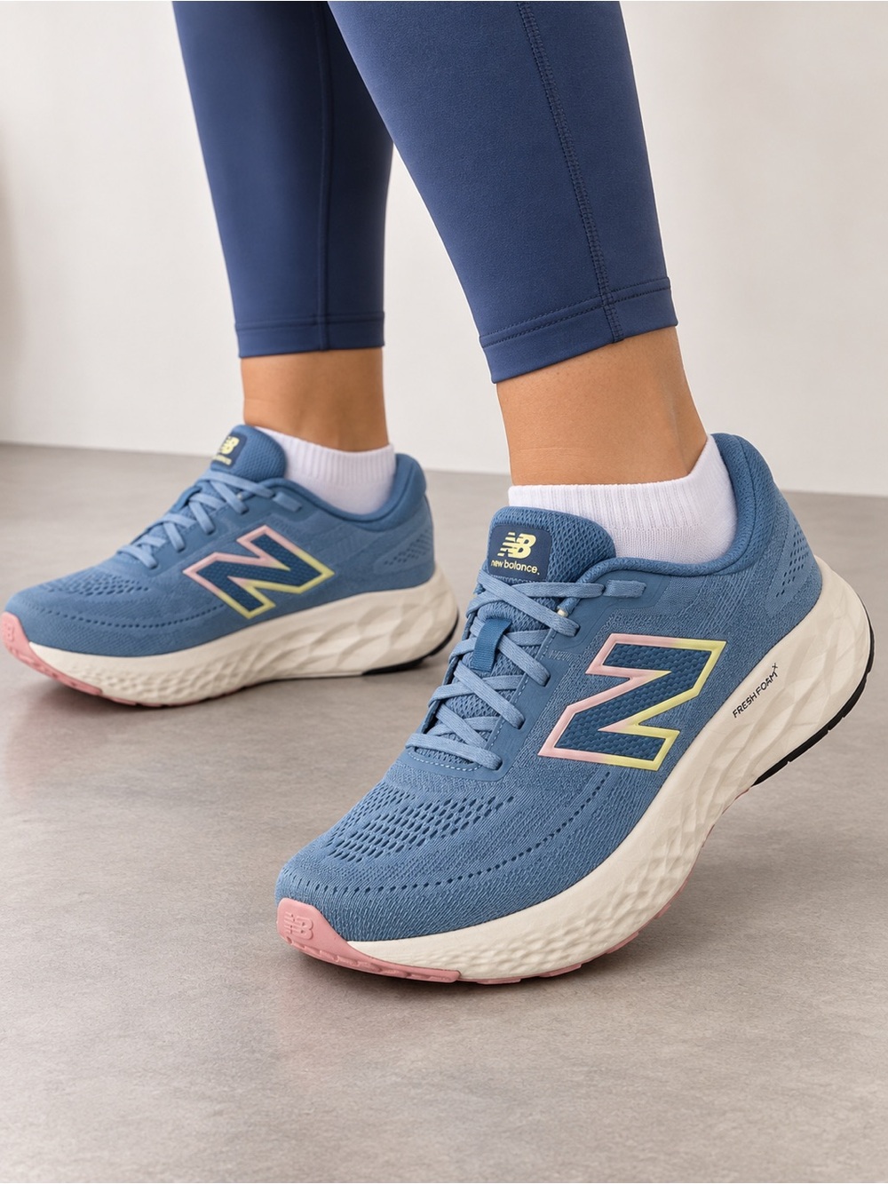 New Balance Fresh Foam X EVOZ v4 Women’s 9.5 Blue Pink Running Shoes